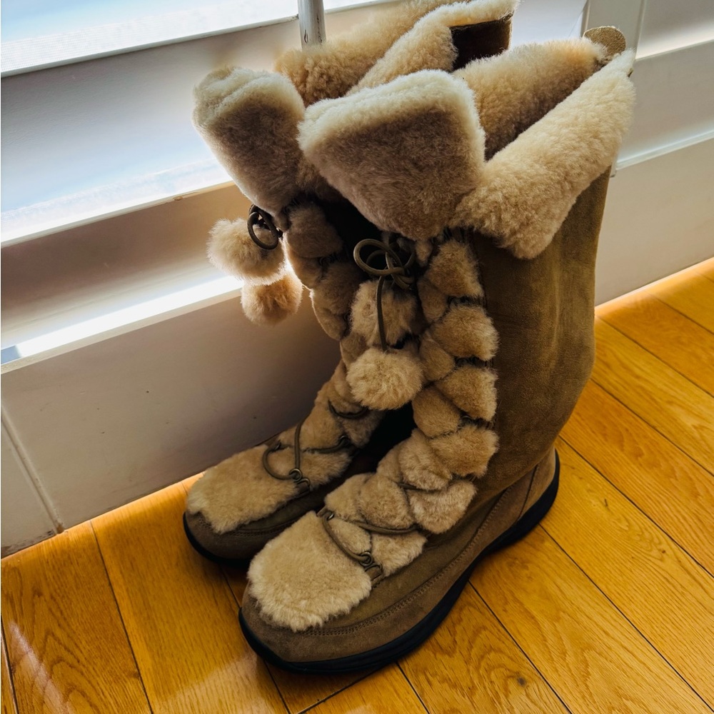 Cozy Shearling-Lined Women's Boots